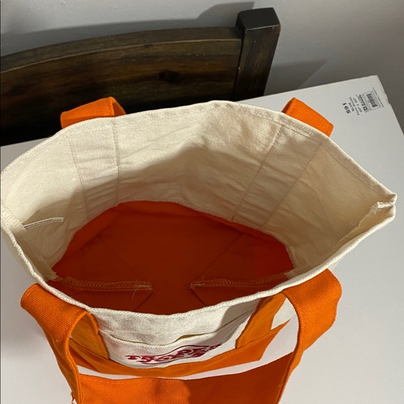 Trader Joe’s Orange and Cream Tote Bag - Picture 3 of 4